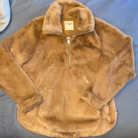 Abercrombie Half-Zip Faux Fur Sweatshirt - Picture 4 of 5